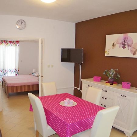 Holiday Apartments In House Sanja Rakalj Rum bild